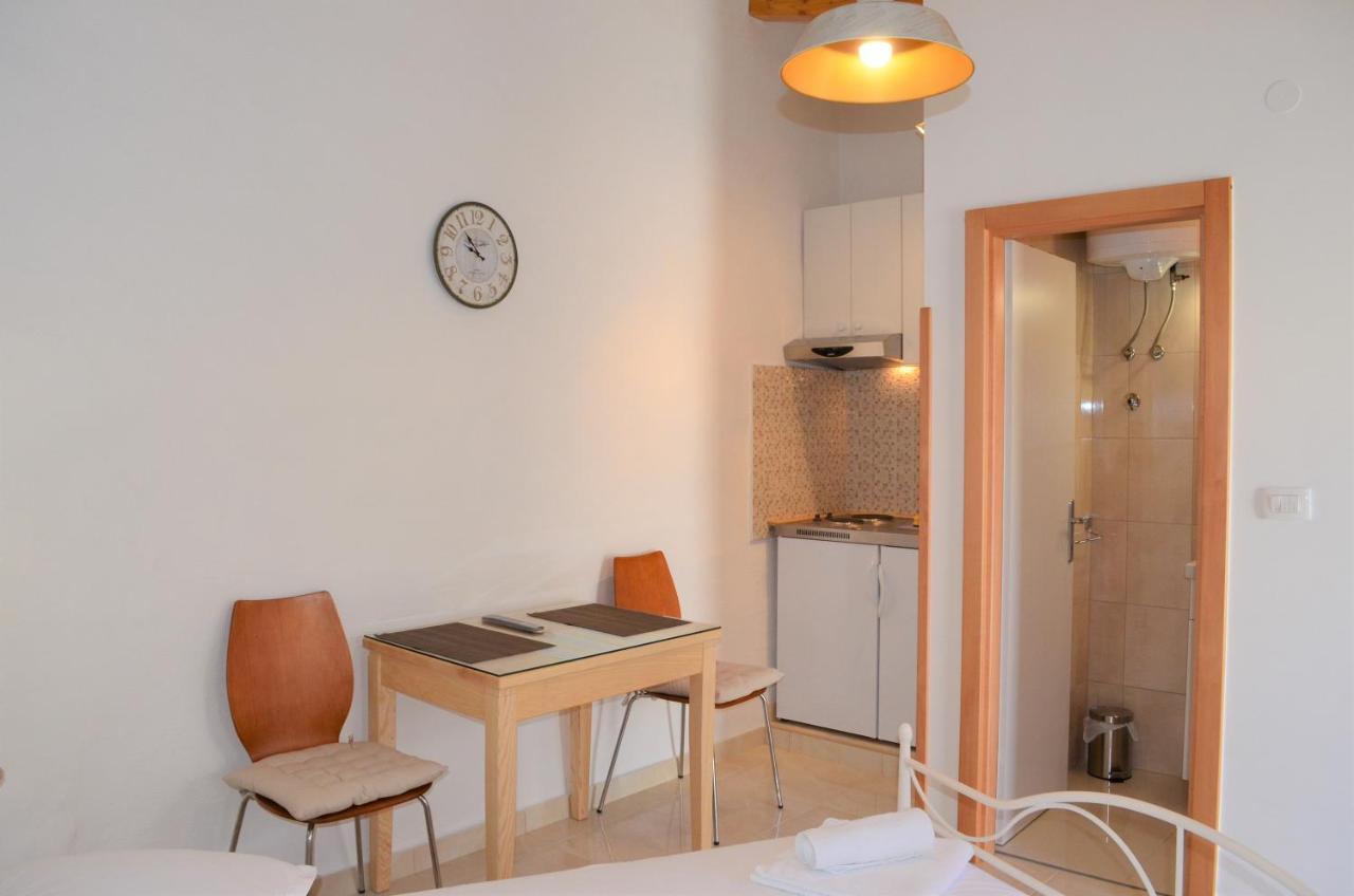 Apartment Romana *