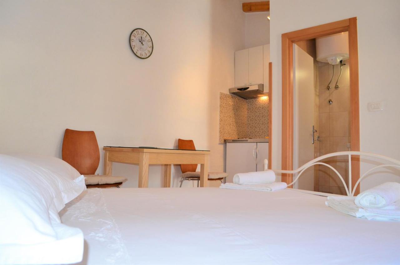 Apartment Romana *